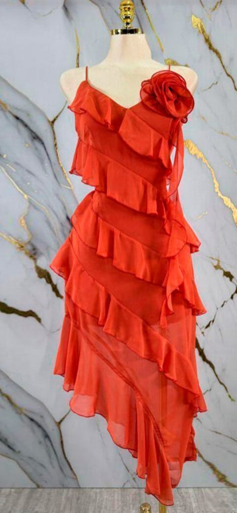 Vestido Rojo con Volantes Asimétricos LC