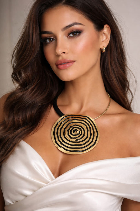 Collar Statement Espiral Dorado y Negro - Manarola